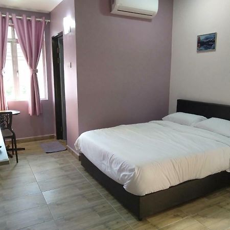 Purple Dream Home Teluk Panglima Garang Dış mekan fotoğraf